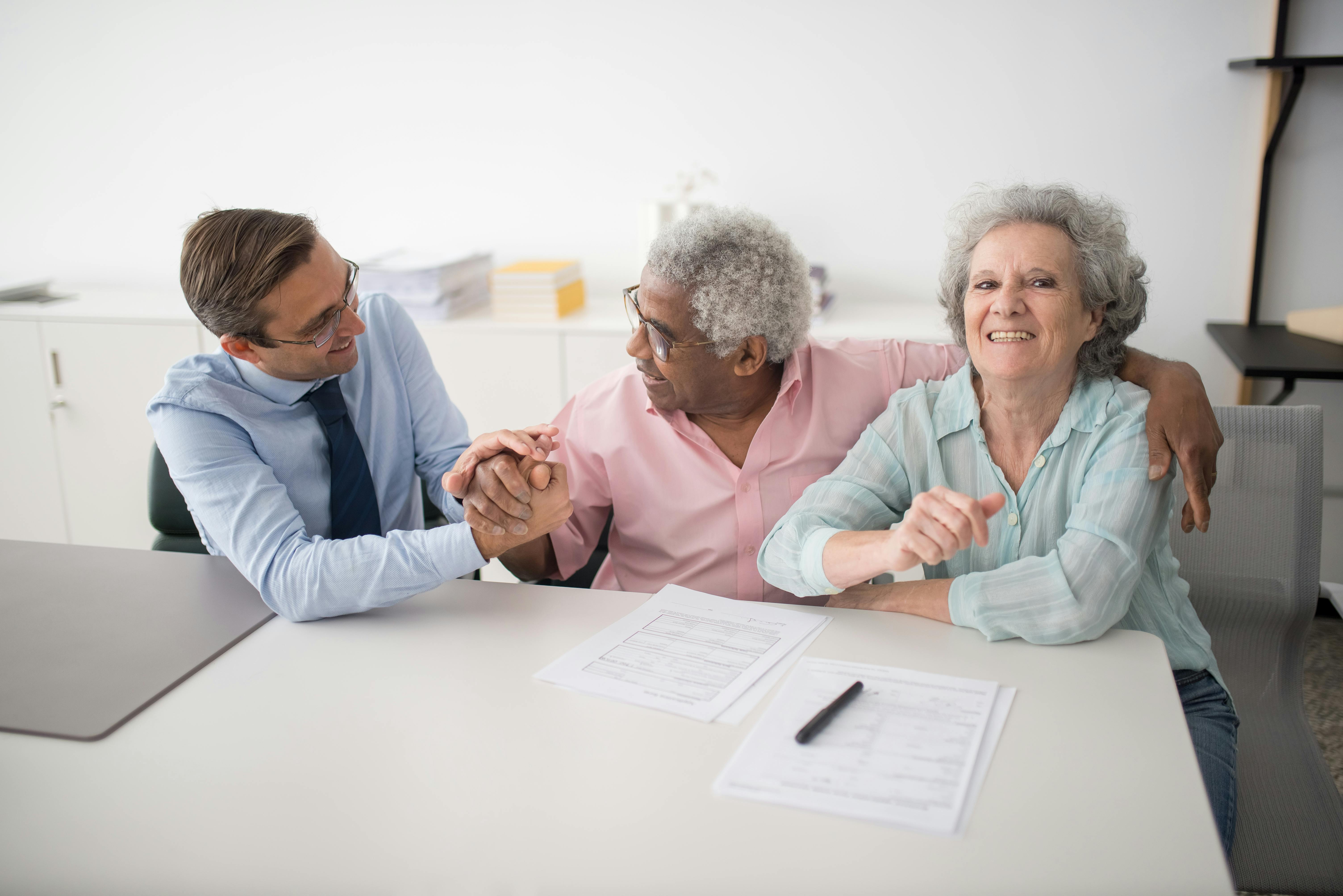 Insurance advisor helping a driver with policy support